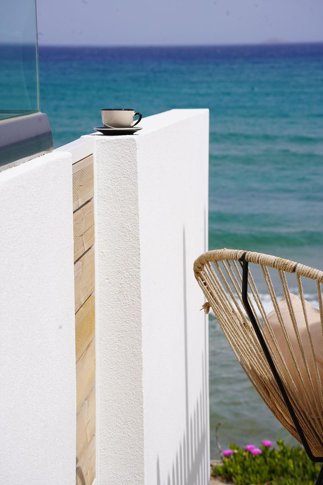 Pebble, An Idyllic Seaside Suite Kokkini Hani Экстерьер фото